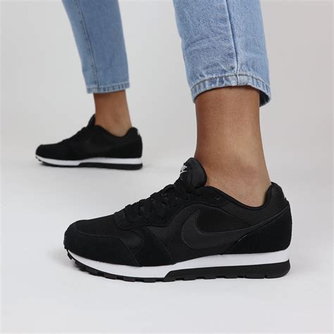 nike classic zwart dames schoenen|nike sportschoenen dames.